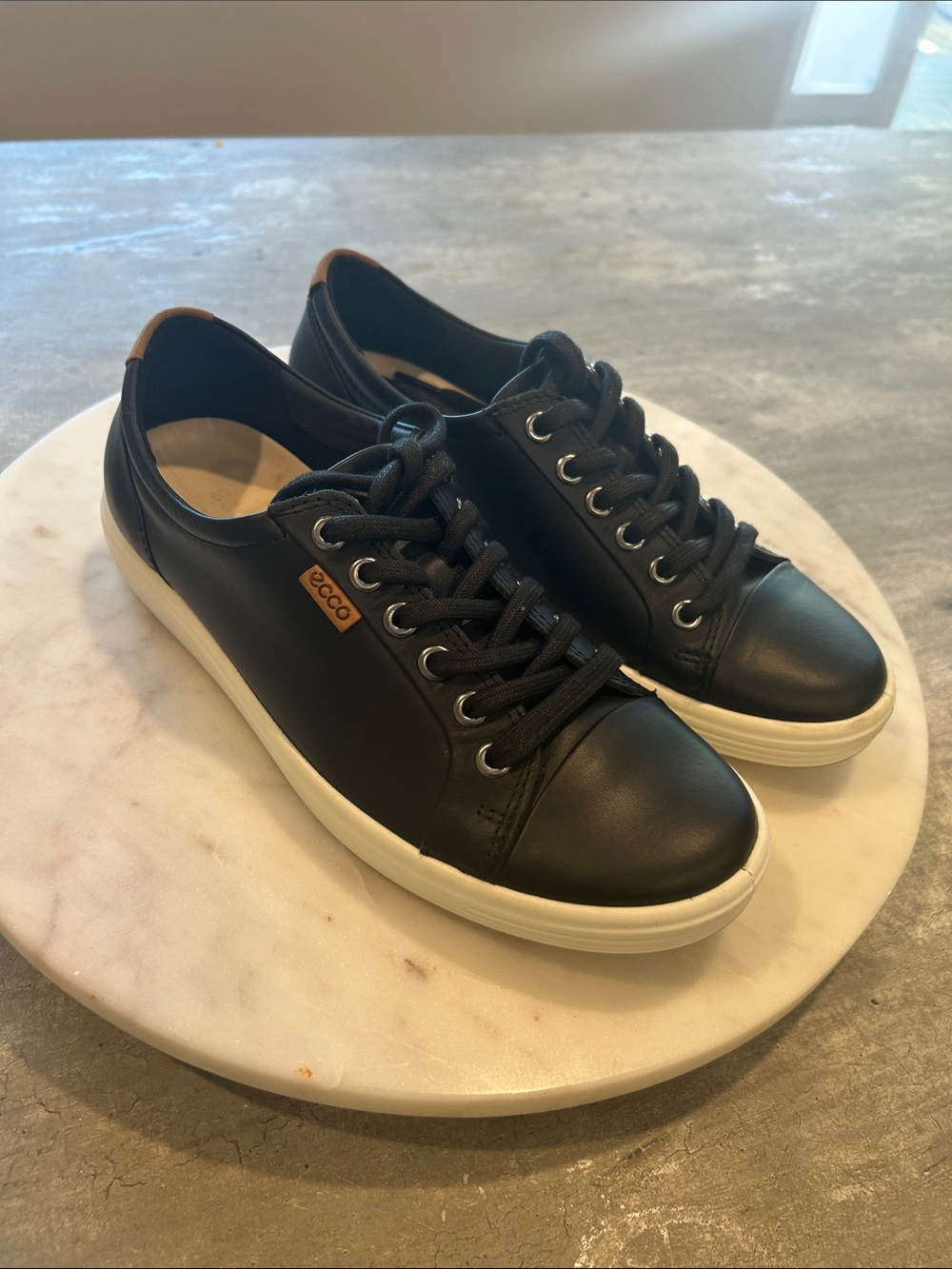 Ecco Soft 7 leather Sneakers Women’s Size 37. 6-6.50